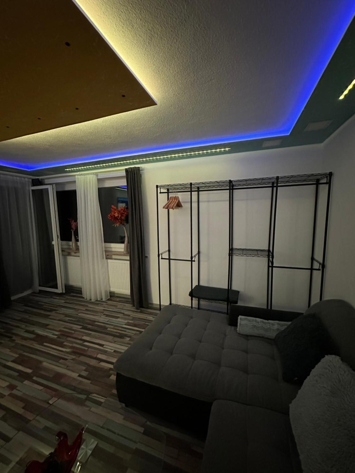 Modern Apartments Neuburg P - Top - 2 Zimmer, Komfort, Balkon, Wi-Fi, Smart Tv, Grosse Dusche, Kueche نوبورغ آن دي دوناو المظهر الخارجي الصورة