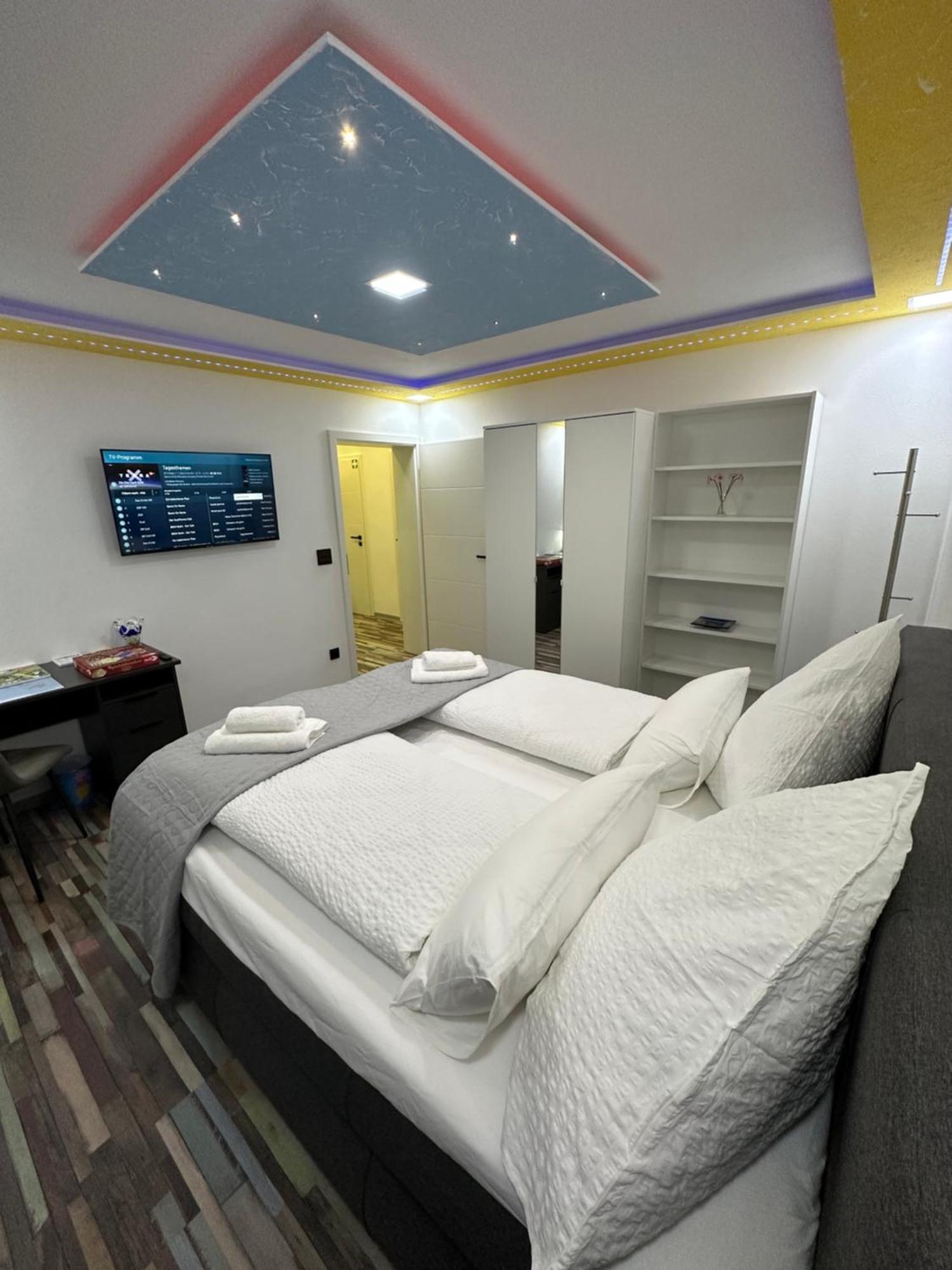 Modern Apartments Neuburg P - Top - 2 Zimmer, Komfort, Balkon, Wi-Fi, Smart Tv, Grosse Dusche, Kueche نوبورغ آن دي دوناو المظهر الخارجي الصورة