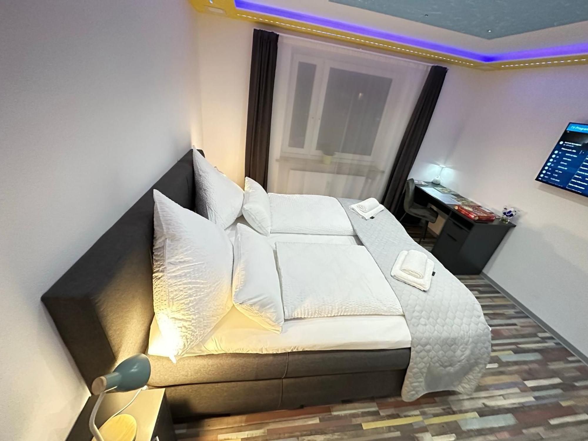 Modern Apartments Neuburg P - Top - 2 Zimmer, Komfort, Balkon, Wi-Fi, Smart Tv, Grosse Dusche, Kueche نوبورغ آن دي دوناو المظهر الخارجي الصورة