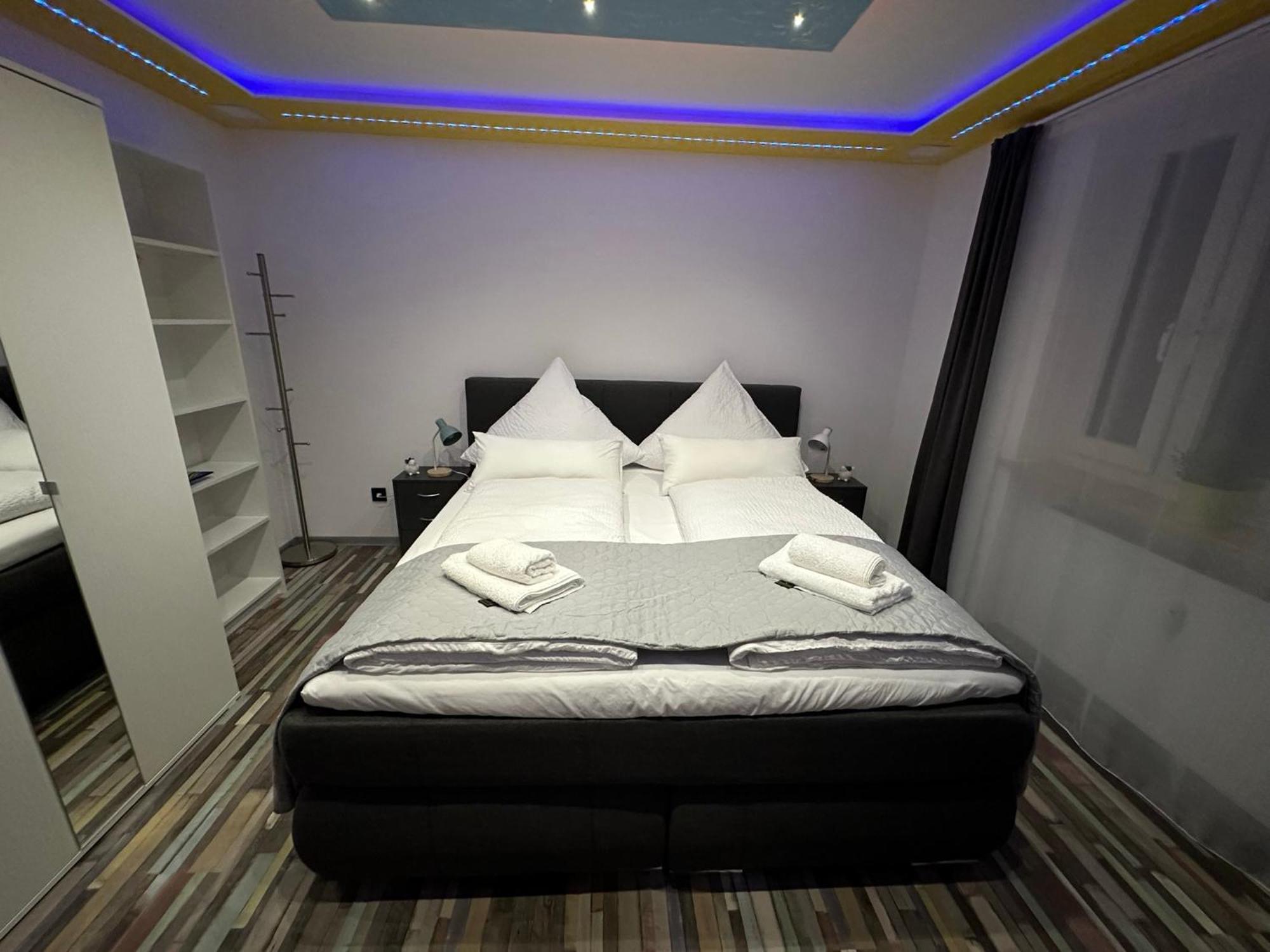 Modern Apartments Neuburg P - Top - 2 Zimmer, Komfort, Balkon, Wi-Fi, Smart Tv, Grosse Dusche, Kueche نوبورغ آن دي دوناو المظهر الخارجي الصورة